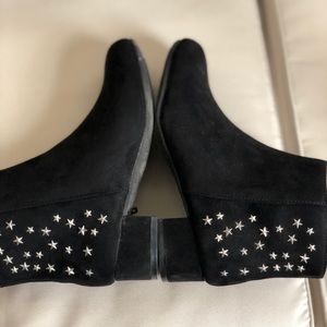 Kid studded booties
